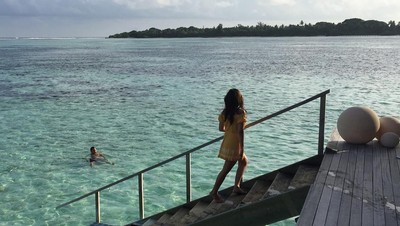 Foto: Gaya Bulan Madu Raisa dan Hamish Daud di Maldives