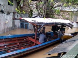 Sungai Cikaso Sukabumi Meluap, Rumah Warga Tergenang