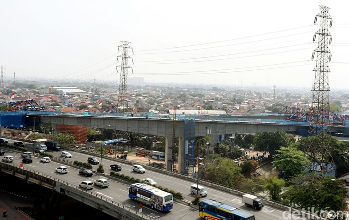 Proyek tol Bekasi-Cawang-Kampung Melayu (Becakayu) terus maju. Jembatan yang menghubungkan Kalimalang-Kebon Nanas atau sebaliknya pun segera tersambung.