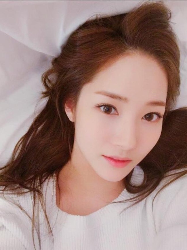 Sebelumnya, Lee Min Ho pacaran dengan lawan mainnya di drama City Hunter, Park Min-Young. Foto: Instagram