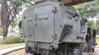 Terakhir di monumen tersebut terdapat mobil lapis baja dari Inggris yang sempat menggoyangkan gerakan G30S/PKI dan tanah Timor Timur pada 1976 lalu, Panser PCMK-2 Saraceen. Foto: Ruly Kurniawan