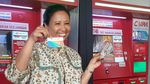 Menteri Rini Naik Commuter Line