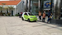 Dijelaskan Era, motor AC memiliki harga yang jauh lebih murah dibanding motor DC. Perbandingan harganya bisa 1:100. Motor AC juga gampang diperoleh, di pasar loak juga dapat. Kalau user mau reparasi juga gampang, bisa servis sendiri tidak perlu ke bengkel, jelasnya.Foto: Gracella Mingkid