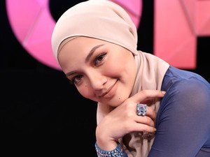 Aktris Malaysia Ini Jadi Brand Ambassador Berhijab Pertama Lancome