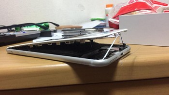 Dia pun lantas memposting foto-foto iPhone 8 Plus ke akun Twitternya, @Magokoro0511. Foto: Twitter.com/Magokoro0511