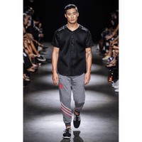 Joey Kiho Kim sudah tampil di sejumlah pemotretan dan catwalk. Foto: Dok. Instagram