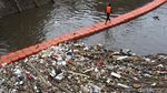 Masuki Musim Hujan, Sampah Sesaki Pintu Air Manggarai