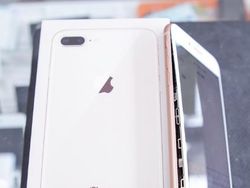 Penampakan iPhone 8 Plus Baru Dibeli Tapi Sudah Rusak