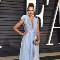 Kesuksesan Jessica Alba dimulai dari kariernya di serial televisi berjudul Dark Angels. Kini ia membuktikan eksistensinya di perfilman Hollywood. Foto: Getty Images