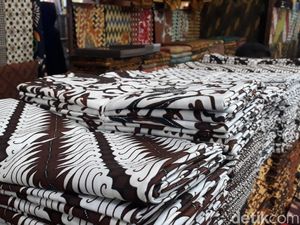 Batik Masih Diminati, Pedagang Bisa Raup Omzet Rp 50 Juta/Bulan