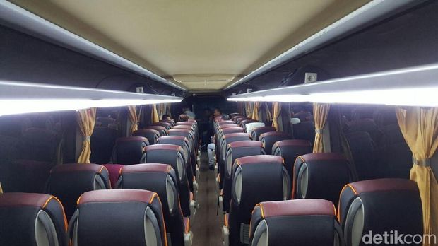 Ini Tampang Bus yang Bisa 'Telan' Motor di Perutnya