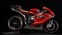 Hamilton pun begitu bergairah dengan motor hasil kolaborasinya dengan MV Agusta tersebut. Foto: Dok. MV Agusta
