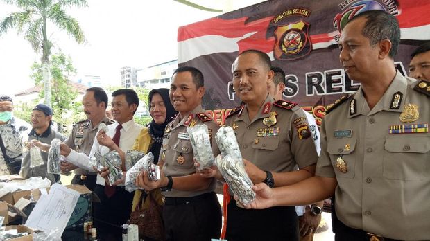 Razia Pil PCC, Polisi Malah Dapat 197.270 Obat Kedaluwarsa