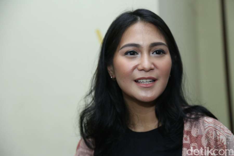 Senyum Manis Caca Tengker, Nggak Kalah Cantik sama Nagita