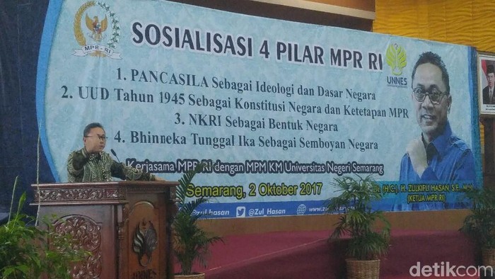 Ketua MPR Sosialisasi 4 Pilar di Semarang Pakai Batik Terbaiknya