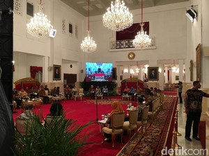 Jokowi Sang Panglima Tertinggi Beri Peringatan, Seskab: Cukup Jelas