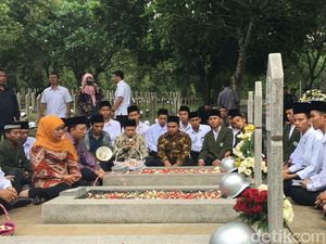 Cara Mensos Khofifah Peringati Hari Kesaktian Pancasila