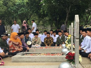 Ziarah ke TMP Kalibata, Mensos Ajak 50 Penghafal Alquran