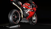 Rasanya sangat luar biasa. Akan ada 44 motor yang diproduksi jadi saya harap konsumen yang beruntung memilikinya akan meyukainya sama seperti saya, tambah Hamilton. Foto: Dok. MV Agusta