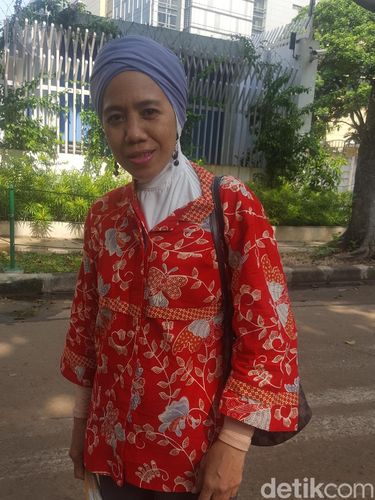 Antusiasme Warga Peringati Hari Batik Nasional