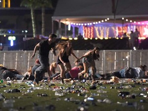 Penembakan Dekat Kasino Las Vegas, Penonton Konser Berlarian Panik