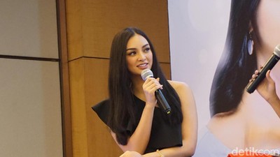 Foto: Cantiknya Miss International 2016 Kylie Verzosa Saat Tiba di Jakarta