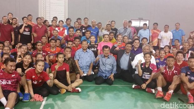 Kunjungi Pelatnas Cipayung, JK Harap Bulu Tangkis Makin Berprestasi