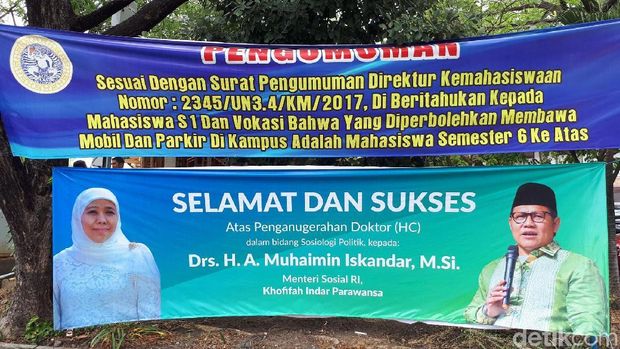 Bunga Ucapan Selamat Dr HC Muhaimin Iskandar Hiasi Kampus Unair