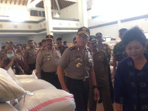 Irjen Iriawan Cek Kesiapan Evakuasi Warga Gunung Agung