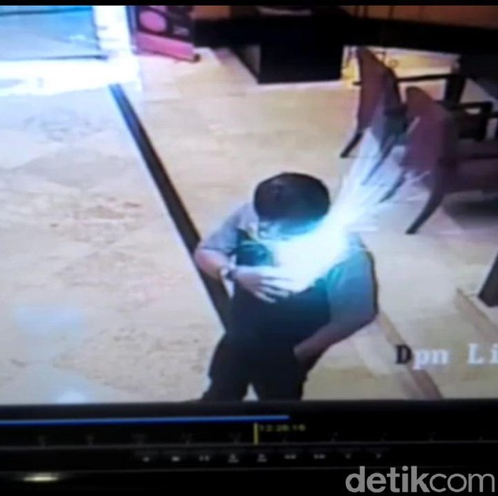 Ponsel yang Meledak di Semarang Sebelumnya Mengeluarkan Letupan