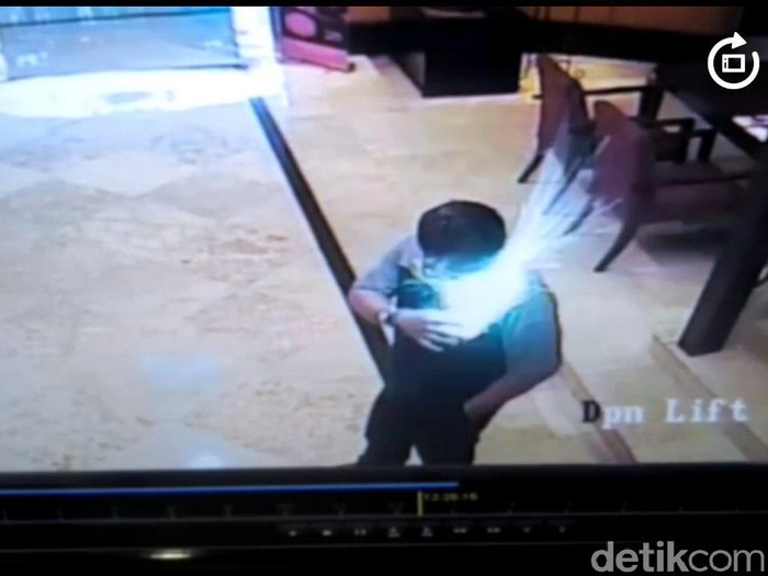 Ponsel yang Meledak di Semarang Terlalu Sering Diisi Daya