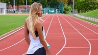 Beberapa waktu lalu, Alicia Schmidt sempat dikabarkan punya hubungan spesial dengan pesepakbola Jadon Sancho. Foto: Dok. Instagram/alicasmd