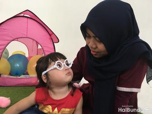Potret Keakraban Gempi dengan Koneng Baby Sitter-nya