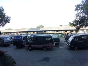 Angkutan Umum Bersiap Demo, Kumpul di Terminal Joyoboyo
