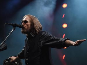 Bukan Gagal Jantung, Kematian Tom Petty Ternyata karena Overdosis