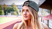 Namun kabar itu tidak benar, Alicia Schmidt hanya sekadar rekan kolaborasi klub lama Jadon Sancho saja. Foto: Dok. Instagram/alicasmd
