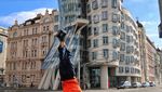 Foto: Cowok Ganteng yang Selalu Handstand Keliling Dunia