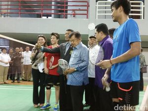 Kunjungi Pelatnas Cipayung, JK Harap Bulu Tangkis Makin Berprestasi