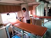 Kereta ini mempunyai fasilitas kesehatan