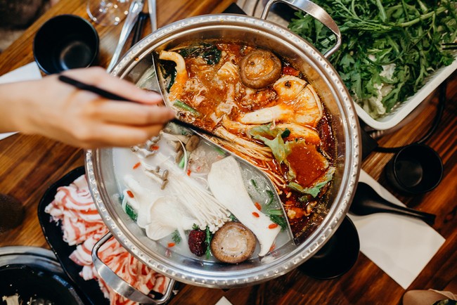 Hot Pot, Shabu-shabu Gaya China dengan Beragam Kaldu. 