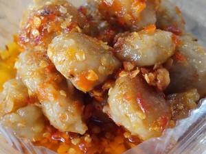 Jajanan Pentol Kenyal Makin Enak Dibumbui Cab​e​