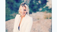 Charissa Thompson merupakan reporter olahraga papan atas di Amerika Serikat. Kini, dia sudah menjadi pembawa acara dan melakukan siaran langsung satu jam sehari. (Foto: dok. Instagram)