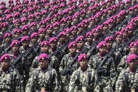 Tentara Nasional Indonesia (TNI) merayakan ulang tahun pada hari ini.
