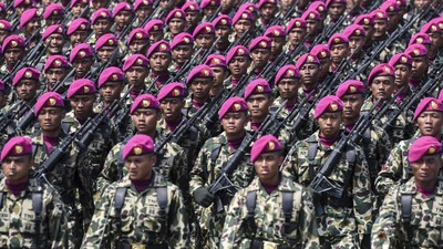 Kerennya Aksi Prajurit dan Alutsista di Geladi Bersih HUT TNI ke-72