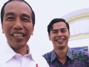 Ngevlog, Jokowi Diajari Bahasa Isyarat oleh Putra Dewi Yull