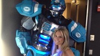 Georgie Thompson merupakan pembawa berita di SkySports. Dia pernah difoto oleh majalah FHM Inggris. (Foto: dok. Instagram)