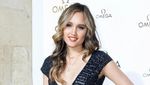 Bibir Seksi! Pesona Cinta Laura