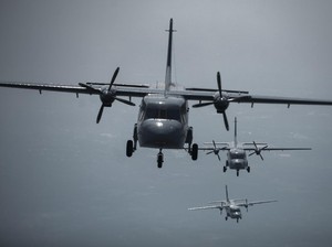 TNI Bantu Perbaikan Mesin Pesawat Militer Papua Nugini