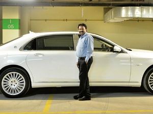 Tukang Cukur Tajir Melintir, Punya Rolls-Royce, BMW, dan Mercedes