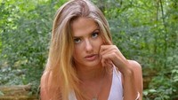 Selain menjadi atlet, Alicia Schmidt juga menekuni dunia modelling. Foto: Dok. Instagram/alicasmd
